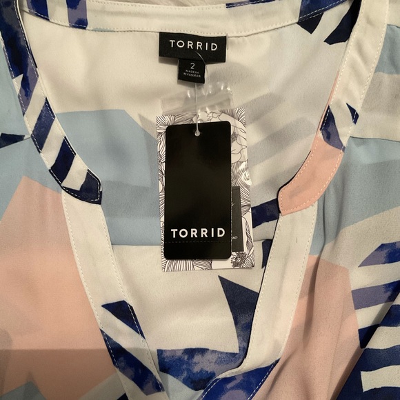 Torrid color block tie front top size 2X - Picture 3 of 7